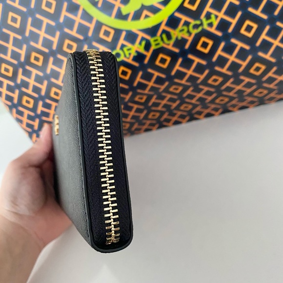 🤍🖤NEW🖤Tory Burch long zip wallet/black leather/full size - Picture 5 of 7